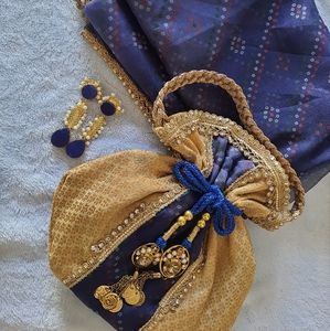 Dupatta, potli and earring set